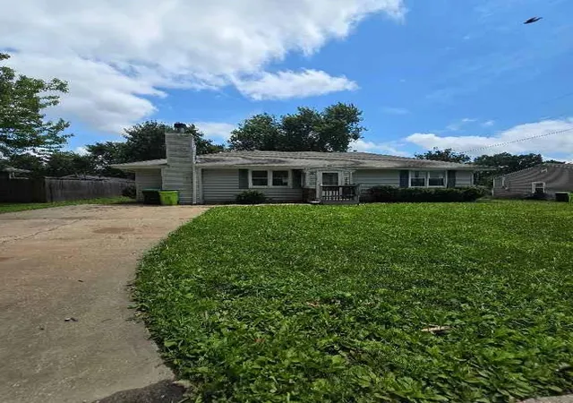 42nd image of 109 E Joy St, Harrisonville, MO 64701 | MLS# 2621335