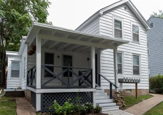 Homes for sale in Leavenworth, KS | 426 Olive St, Leavenworth, KS 66048 | MLS# 2621345