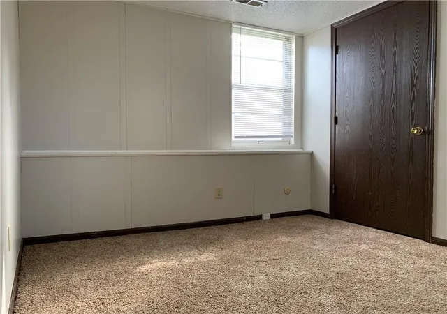 Homes for sale in Leavenworth, KS | 426 Olive St, Leavenworth, KS 66048 | MLS# 2621345