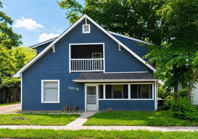 1st image of 1013 S 4th St, Leavenworth, KS 66048 | MLS# 2621348