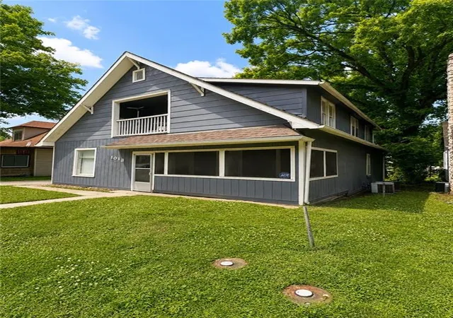 2nd image of 1013 S 4th St, Leavenworth, KS 66048 | MLS# 2621348