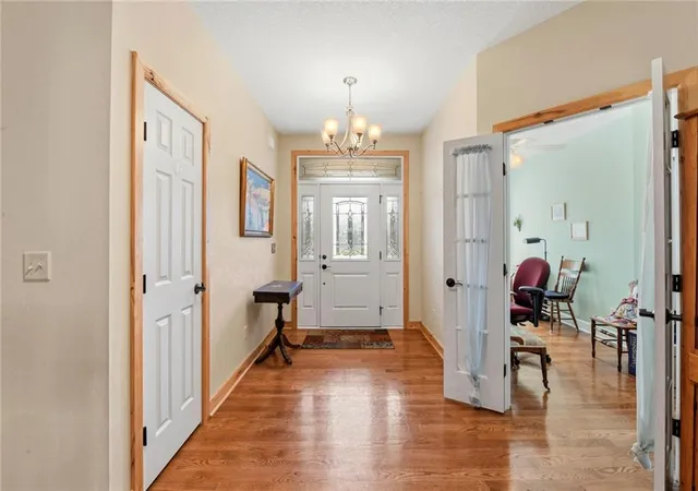 3rd image of 3347 S Wood Ave, Independence, MO 64057 | MLS# 2621371