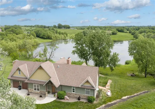 1st image of 27362 187th St, Leavenworth, KS 66048 | MLS# 2621383