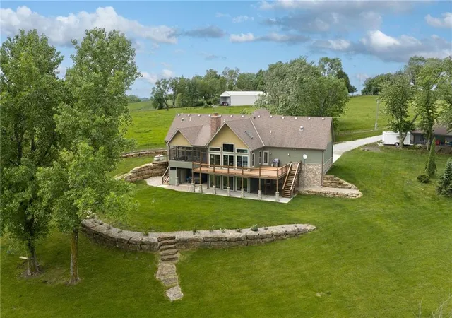 2nd image of 27362 187th St, Leavenworth, KS 66048 | MLS# 2621383