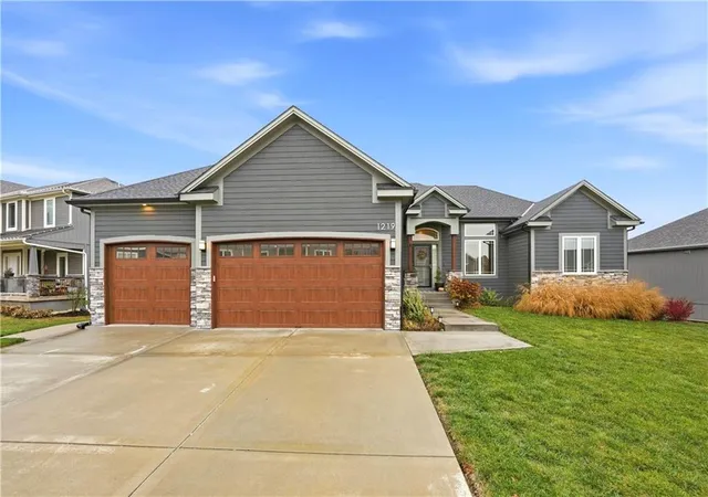 2nd image of 1219 N Heartland Ave, Independence, MO 64056 | MLS# 2621384