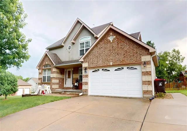 3rd image of 1404 Nottingham Dr, Warrensburg, MO 64093 | MLS# 2621407