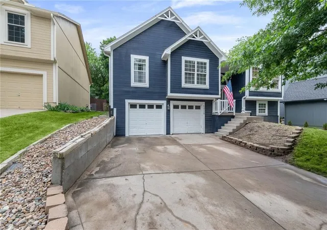 Homes for sale in Shawnee, KS | 5016 Chouteau St, Shawnee, KS 66226 | MLS# 2621419