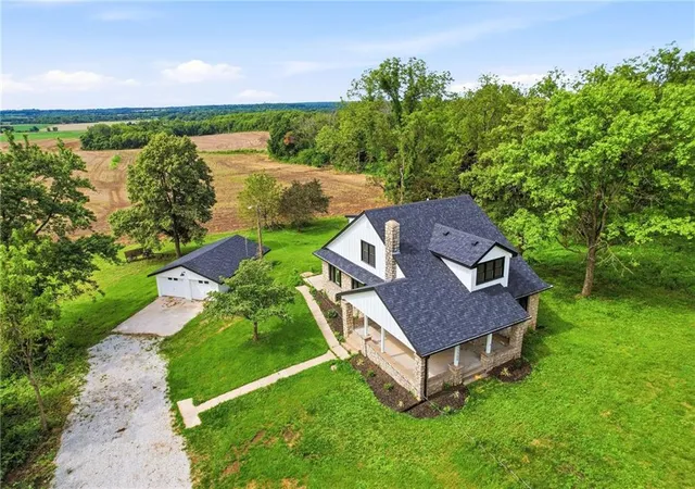 4th image of 33305 Reber Rd, Sibley, MO 64088 | MLS# 2621435