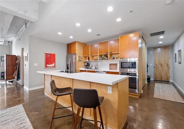 Homes for sale in Kansas City, MO | 21 W 10Th St #7D, Kansas City, MO 64105 | MLS# 2621499