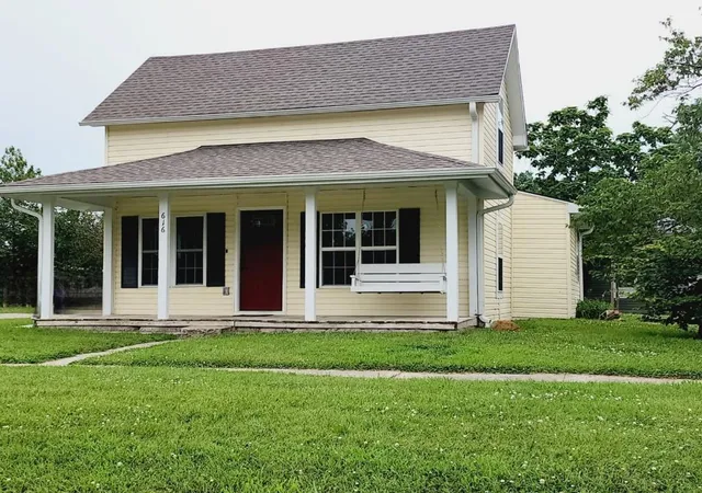 Homes for sale in Burlington, KS | 616 S 7th St, Burlington, KS 66839 | MLS# 2621512