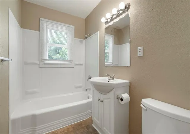 Photo 3 of Single family home for sale at 9714 Donnelly Ave, Kansas City, MO 64134 | MLS# 2621513 | Listing updated on 2026-09-17