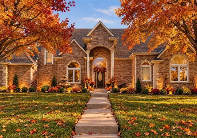 Single family home for sale at 15586 Cedar Ln, Basehor, KS 66007 | MLS# 2621520