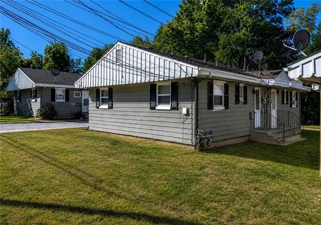 Homes for sale in Kansas City, KS | 4312 Pearl St, Kansas City, KS 66103 | MLS# 2621527