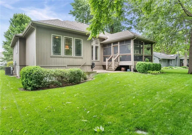 5th image of 6816 Longview St, Shawnee, KS 66218 | MLS# 2621535