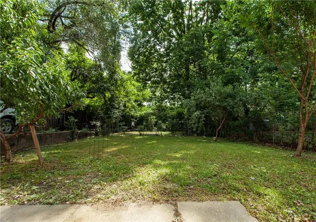 28th image of 2843 Parkwood Blvd, Kansas City, KS 66104 | MLS# 2621545