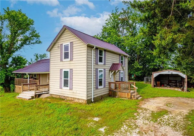3rd image of 37872 230Th Rd, Marshall, MO 65340 | MLS# 2621561