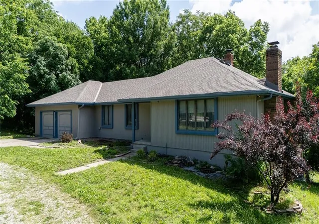 Homes for sale in Camden Point, MO | 17635 Stubbs Station Rd, Camden Point, MO 64018 | MLS# 2621573