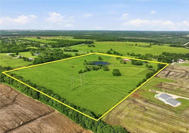 Homes for sale in Edgerton, KS | 22948 Spooncreek Rd, Edgerton, KS 66021 | MLS# 2621584