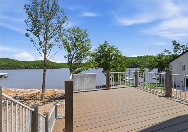Homes for sale in Climax Springs, MO | 77 Lakeway Ln, Climax Springs, MO 65324 | MLS# 2621592