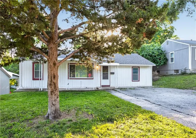 2nd image of 1650 N 44th St, Kansas City, KS 66102 | MLS# 2621593