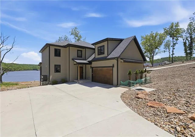Homes for sale in Climax Springs, MO | 59 Lakeway Ln, Climax Springs, MO 65324 | MLS# 2621615
