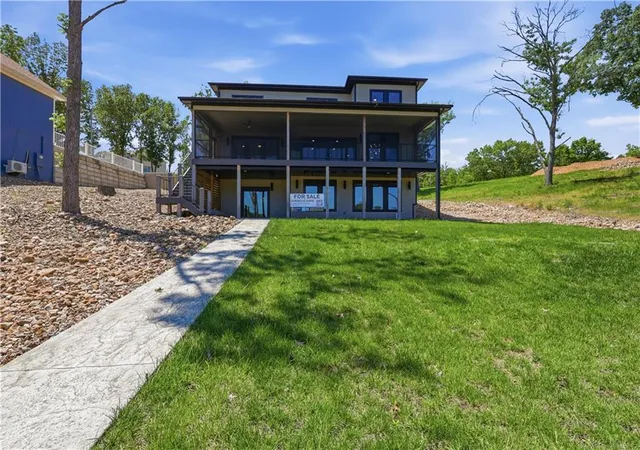 Photo 3 of Single family home for sale at 59 Lakeway Ln, Climax Springs, MO 65324 | MLS# 2621615 | Listing updated on 2026-10-07