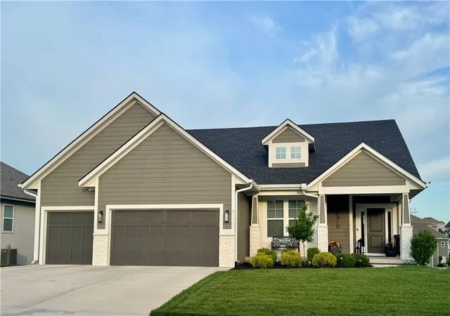 Homes for sale in Shawnee, KS | 5876 Mccormick Dr, Shawnee, KS 66226 | MLS# 2621625