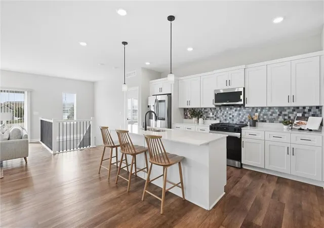 Photo 1 of Single family home for sale at 1543 Arbor Valley Dr, Lee's Summit, MO 64082 | MLS# 2621651 | Listing updated on 2026-10-17