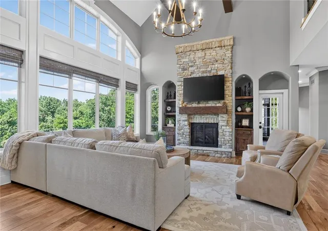 Photo 3 of Mansion for sale at 7975 Nw Breckenridge Dr, Kansas City, MO 64152 | MLS# 2621654 | Listing updated on 2026-09-04