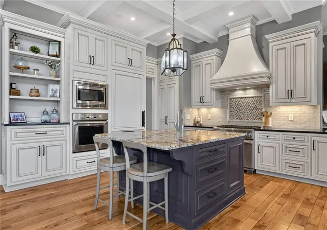 Photo 4 of Single family home for sale at 7975 NW Breckenridge Dr, Kansas City, MO 64152 | MLS# 2621654 | Listing updated on 2026-09-04