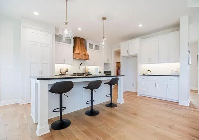 Photo 3 of Sale Pending at 2813 NE 102nd Street, Kansas City, MO 64155 | MLS# 2621701 | Listing updated on 2026-08-25