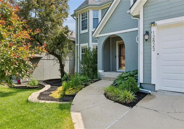 3rd image of 12823 Perry St, Overland Park, KS 66213 | MLS# 2621707