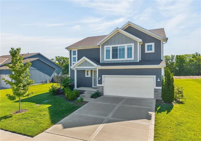 Photo 1 of Single family home for sale at 9208 Se 2nd Street, Lees Summit, MO 64064 | MLS# 2621717 | Listing updated on 2026-08-27