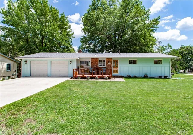 1st image of 133 Dockside Cir, Lake Tapawingo, MO 64015 | MLS# 2621722