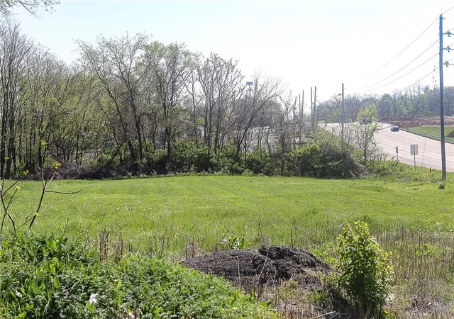 Homes for sale in Kansas City, MO | 15150 E Us 40 Hwy, Kansas City, MO 64136 | MLS# 2621729