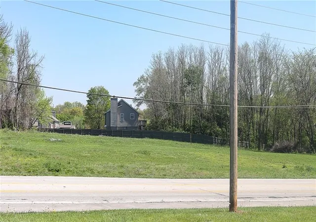 Homes for sale in Kansas City, MO | 15150 E Us 40 Hwy, Kansas City, MO 64136 | MLS# 2621729