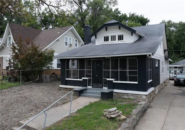Photo 3 of Single family home for sale at 5142 Brookwood Ave, Kansas City, MO 64110 | MLS# 2621750 | Listing updated on 2026-08-14