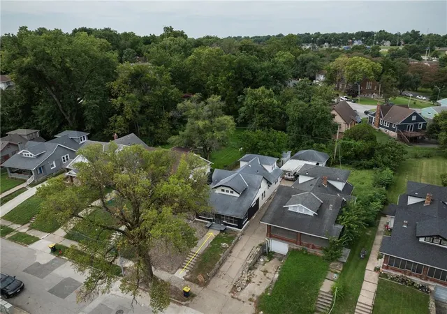 Photo 5 of Single family home for sale at 5142 Brookwood Ave, Kansas City, MO 64110 | MLS# 2621750 | Listing updated on 2026-08-14