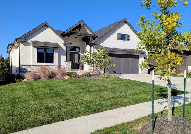 1st image of 22076 W 93rd Ter, Lenexa, KS 66220 | MLS# 2621755