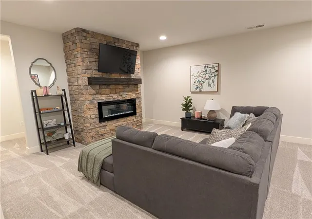 5th image of 22076 W 93Rd Ter, Lenexa, KS 66220 | MLS# 2621755