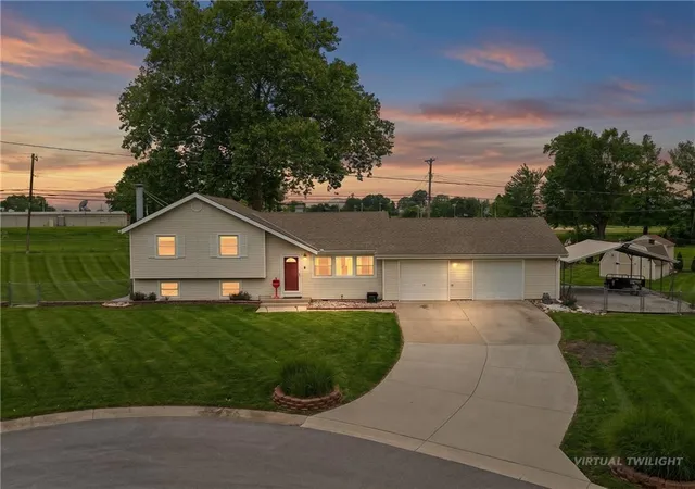 Photo 2 of Single family home for sale at 420 Nw Village Ct, Lee's Summit, MO 64063 | MLS# 2621799 | Listing updated on 2026-09-19