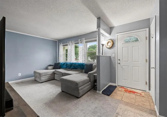 Photo 3 of Single family home for sale at 420 NW Village Ct, Lee's Summit, MO 64063 | MLS# 2621799 | Listing updated on 2026-09-19