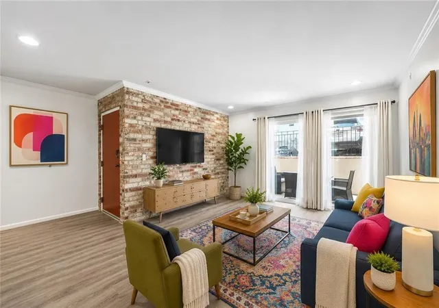 Listing Photo 4 - Condo for sale in building located at 5010 Baltimore Ave, Kansas City, MO 64112 - Unit #106