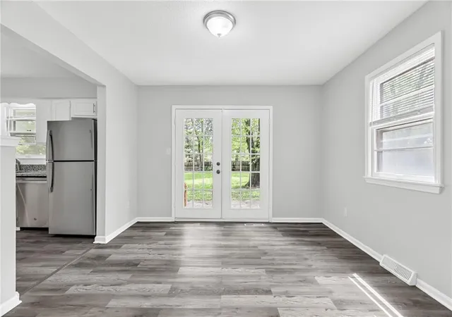 4th image of 1311 Highland Dr, Lee's Summit, MO 64081 | MLS# 2621854