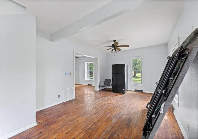 Homes for sale in Iola, KS | 515 S Cottonwood St, Iola, KS 66749 | MLS# 2621866