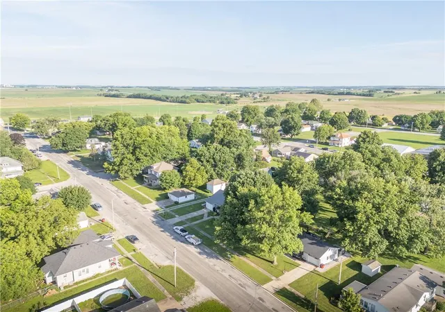 Homes for sale in Alma, MO | 207 W 2nd St, Alma, MO 64001 | MLS# 2621876