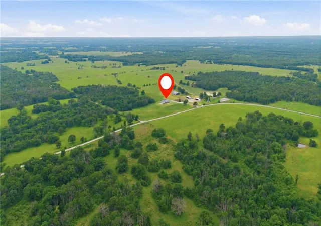 Homes for sale in Milo, MO | 26096 E E Hwy Hwy, Milo, MO 64767 | MLS# 2621885
