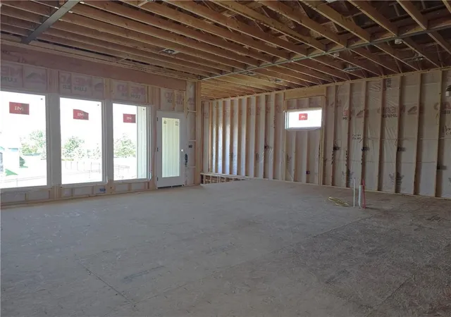 3rd image of 4525 145Th Ct, Basehor, KS 66007 | MLS# 2621901