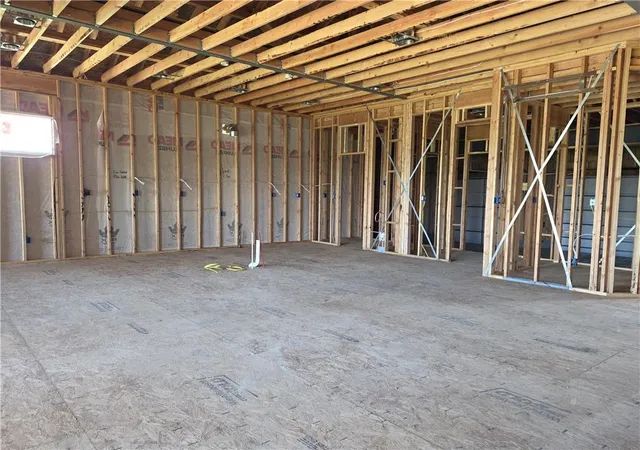 4th image of 4525 145Th Ct, Basehor, KS 66007 | MLS# 2621901