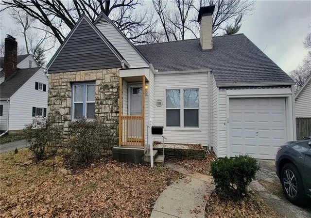 1st image of 1308 6th Ave, Leavenworth, KS 66048 | MLS# 2621902